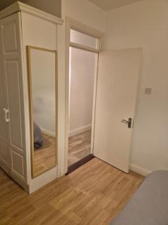 Cosy 2 Bed 1 Bath Flat in Central Dublin - 9