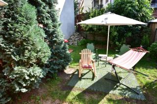 Homey Luxury- entire house, free parking, yard - 8