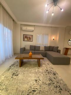Entire unit for rent in New Cairo - 0