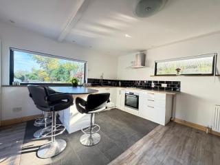 Sea Breeze Blackwater 5 minutes walk from a beautiful beach - 2