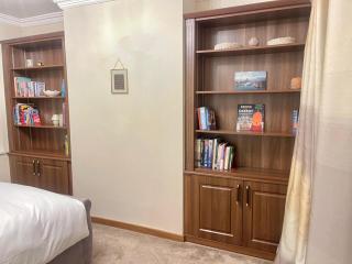 Large Spacious House-HS2, Bham International, NEC - 7