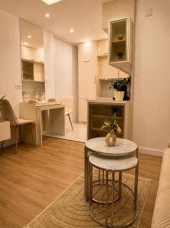 KARIAN Luna -Luxury Apt with Private Cinema in City Center - 7