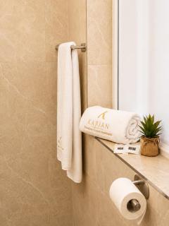KARIAN Luna -Luxury Apt with Private Cinema in City Center - 6