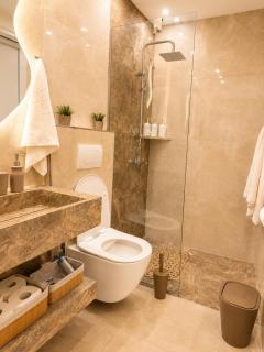 KARIAN Luna -Luxury Apt with Private Cinema in City Center - 4