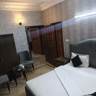 Red Tree Classic Guest House - 8