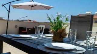 Penthouse Apartment Sleeps 4 - Sea Views Pool - 4
