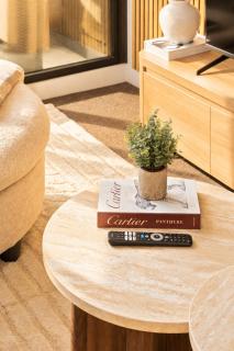 Wonderful Stay at CBD - Sky High City Views - Brand New Luxury Apartments - 4