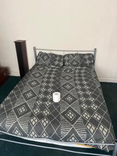 Beechdale cosy room - 1