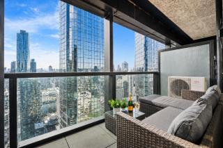 Wonderful Stay at CBD - Sky High City Views - Brand New Luxury Apartments - 6