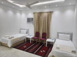 Spacious Makkah Apartment 4 Bedrooms Fast WIFI - 5