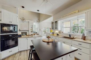 Coastal Charm - 7