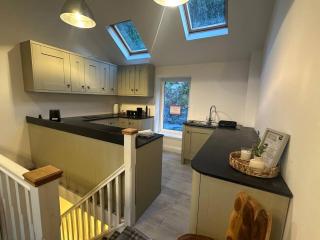 Luxury UpsideDown Townhouse with Panoramic Views - 5