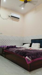 Rukmani Dham Hotel & guest house - 4