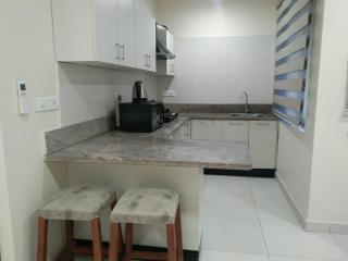 Am Suites Luxury Service Apartment - 7