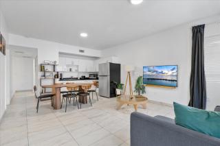 3 Bedroom 3 Bathroom Miami Beach Apartment - 1