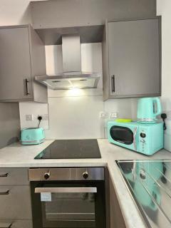 Luxury 2-Bed Flat Near Cambridge Station - 6