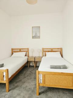 Luxury 2-Bed Flat Near Station with BIKE ! - 6