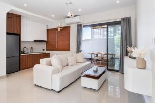 Kyzen Stay - Jacuzzi home near ferry terminal - 0
