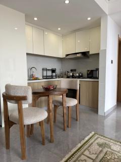 1BR Kilimani Apt Pool, Gym, Balcony, Junction Mall - 9