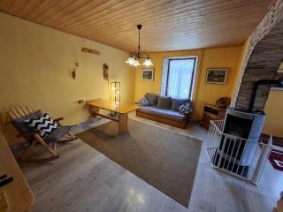 FIVE PEAKs APARTMENT - 1