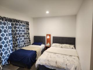 Entire Flat, Comfortable City Stay, Free Parking, Next to Park, Walk to Uni, Bus Stops, Close to Shopping Mall, CBD, Waikato Expressway - 8