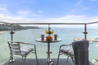 Royal Victoria Court 7 - Tenby Harbour Sea Views - 0