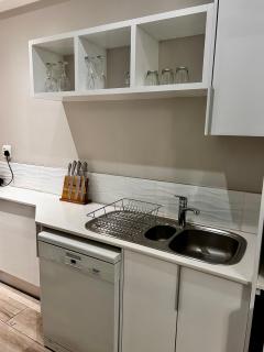 The regency 305 - 3