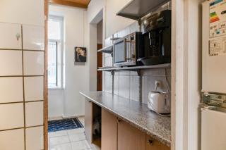 Elegant Apartments & Rooms Near Danube With Garden Access - 1
