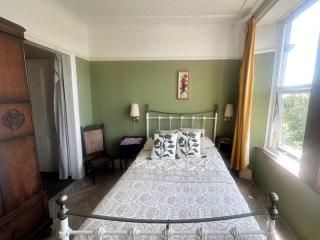 Double En Suite Room with a view in Edwardian House - 2