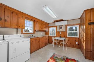 Dog-Friendly Pleasant Lake Cottage in Harwich - 2