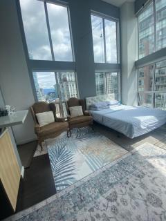 vancouver downtown penthouse with city view close to amazon and microsoft - 2