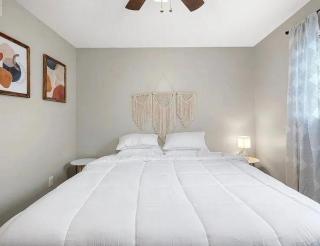 Modern 2 bedroom stay in Memphis near Beale St & St Jude - 5
