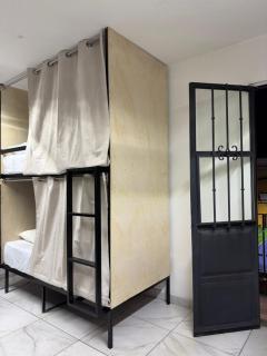 Hostal Vibes - 8