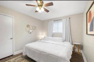 Modern 2 bedroom stay in Memphis near Beale St & St Jude - 3