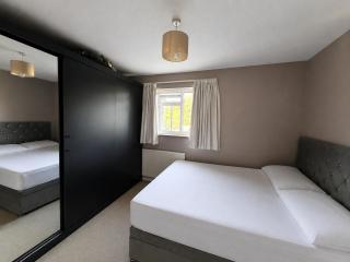 2 bed house close to Allianz Stadium, Heathrow Airport and Central London - 3