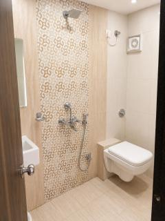 Hotel Galaxy Comforts - Near Mumbai International Airport - 5