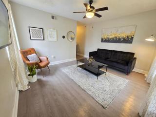 Peaceful stay in Memphis near Zoo & Beale St - 0