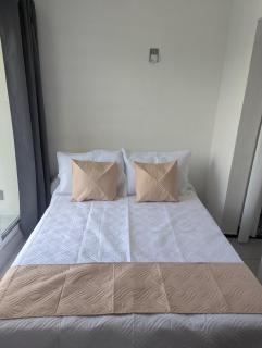 Minimalist suite, Excellent location - 6