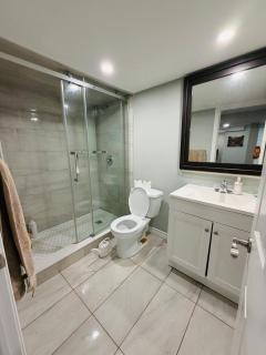 Niagara Falls 2 Bedroom Luxury Basement Apartment - 6
