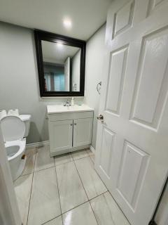 Niagara Falls 2 Bedroom Luxury Basement Apartment - 3