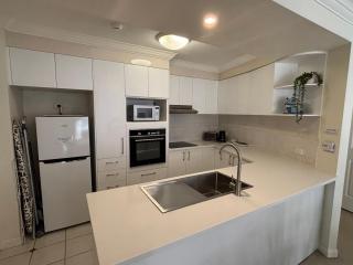 In the heart of Broadbeach - 6