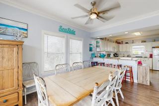 MiMi's By The Sea - 5