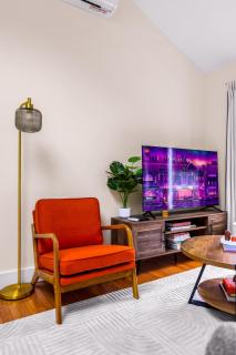 Walk to Beach + Town - Patio, Deck, Parking, AC - 5