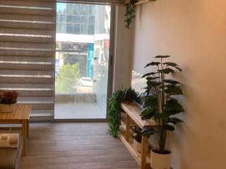 Modern Cozy Studio with Balcony & City View - 1