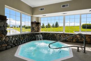 Microtel Inn & Suites by Wyndham Bozeman - 9
