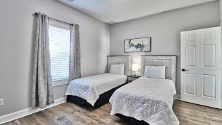 Pet-Friendly Luxury 3BR with Pool Sleeps 8 Near Beach - Myrtle Beach - 7