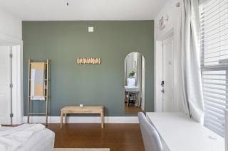 Updated 1 BR Home - Steps to 7th Ave - 2