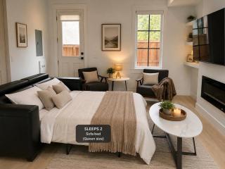Modern Luxury Killarney Retreat with AC and Sleeps 8 - 3