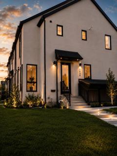 Modern Luxury Killarney Retreat with AC and Sleeps 8 - 2