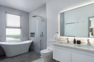 3 bed Luxury villa with sea views on Platinum Coast & beach club access - 2